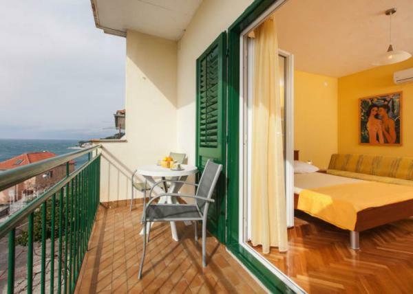 Apartmani Niko Podgora Exterior foto