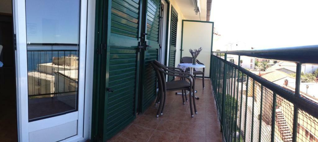 Apartmani Niko Podgora Exterior foto