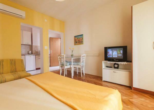 Apartmani Niko Podgora Exterior foto