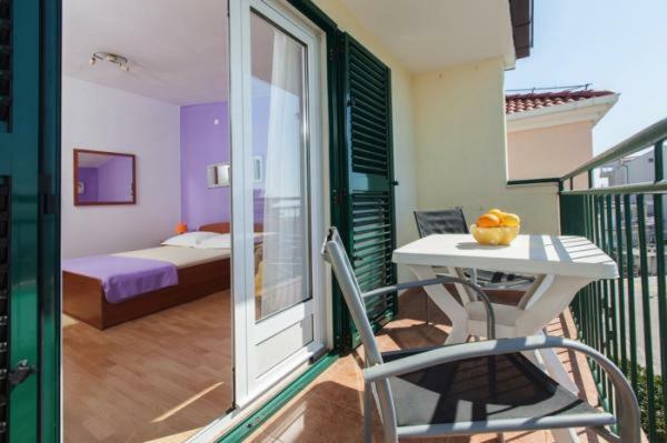 Apartmani Niko Podgora Exterior foto