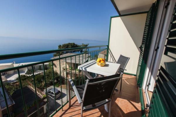 Apartmani Niko Podgora Exterior foto
